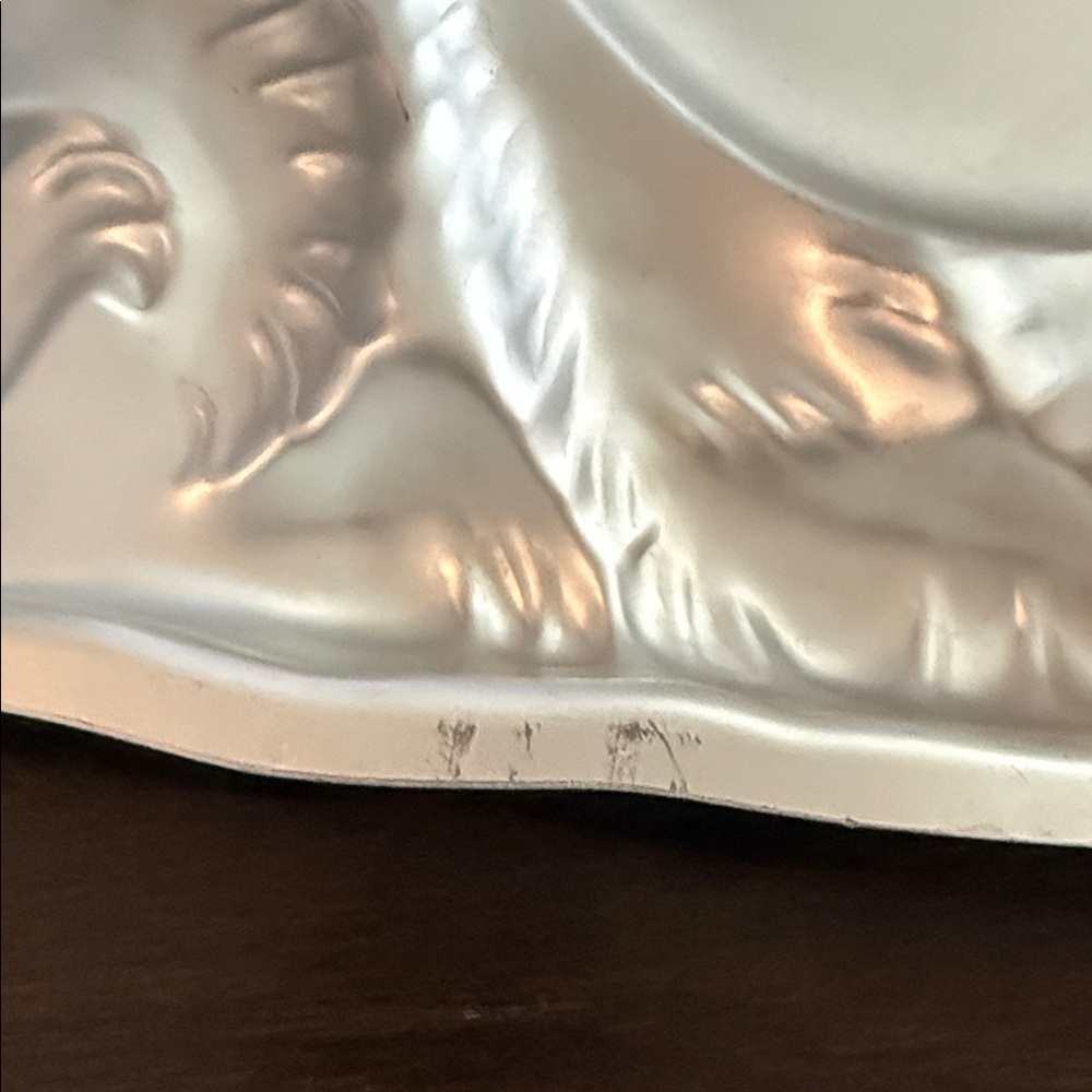 Wilton Silver Dog Cake Pan - Picture 4 of 5